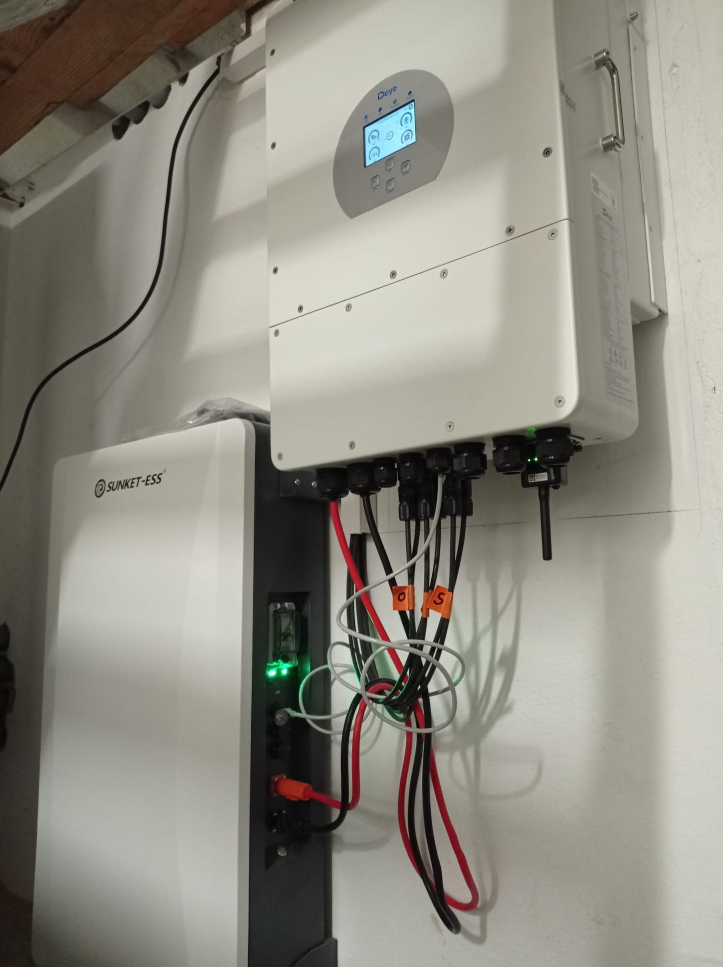 15,5 kWp PV Komplettanlage mit 36x bifizialen Doppelglas PV Modulen  inkl. Hybridwechselrichter & 10kWh Speicherbatterie